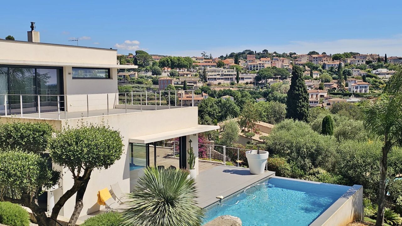 maison 5 pièces  m2 à vendre à Antibes (06600)