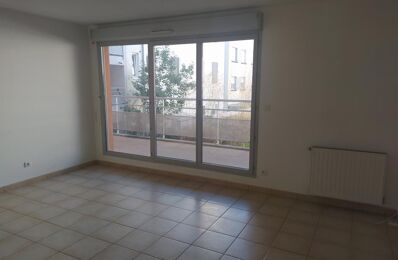 location appartement 870 € CC /mois à proximité de Saint-Quentin-Fallavier (38070)