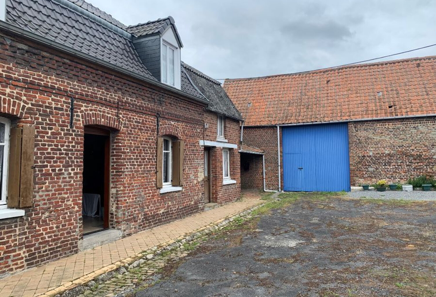 Ferme en U individuelle bâtie sur une parcelle de 11 732m2 ! — photo 1