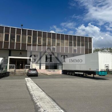 Local industriel 1481 m²