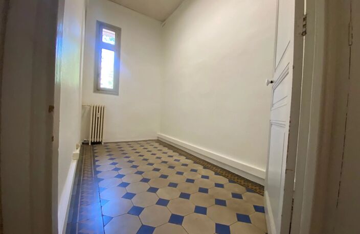 Perpignan WILSON t3 / 4 dans immeuble bourgeois cour de 50m2 — photo 5
