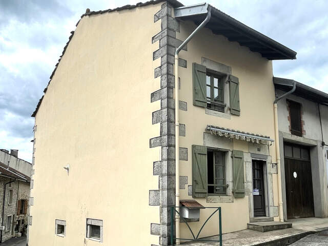Maison de village - — photo du bien