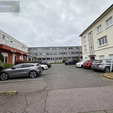 Bureau 8 pièces 390000 €