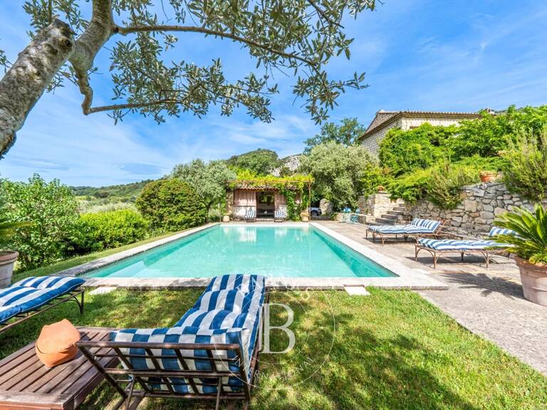 LOURMARIN CENTRE- 320m2 - 6 CHAMBRES-PISCINE-1.6 Ha — photo 1
