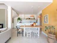 LOURMARIN CENTRE- 320m2 - 6 CHAMBRES-PISCINE-1.6 Ha — photo 3
