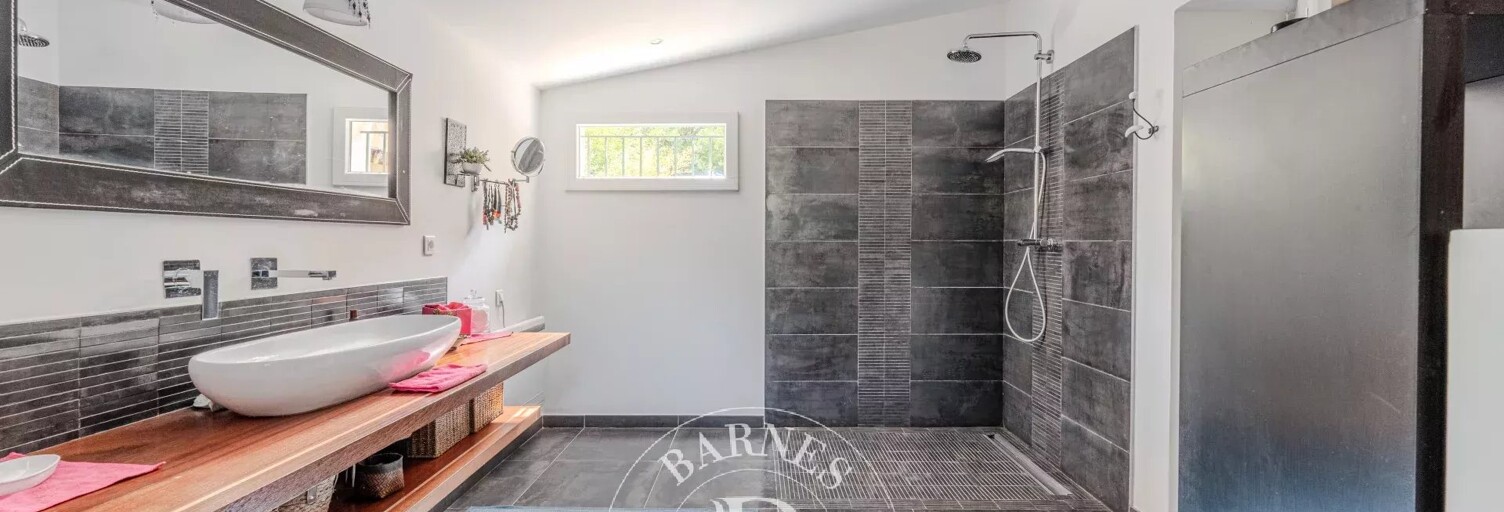 Maison 11 Pièces 320 m² à vendre à Lourmarin (84160)