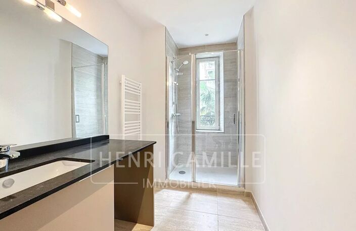 CANNES PETIT JUAS 3 PIECES — photo 5