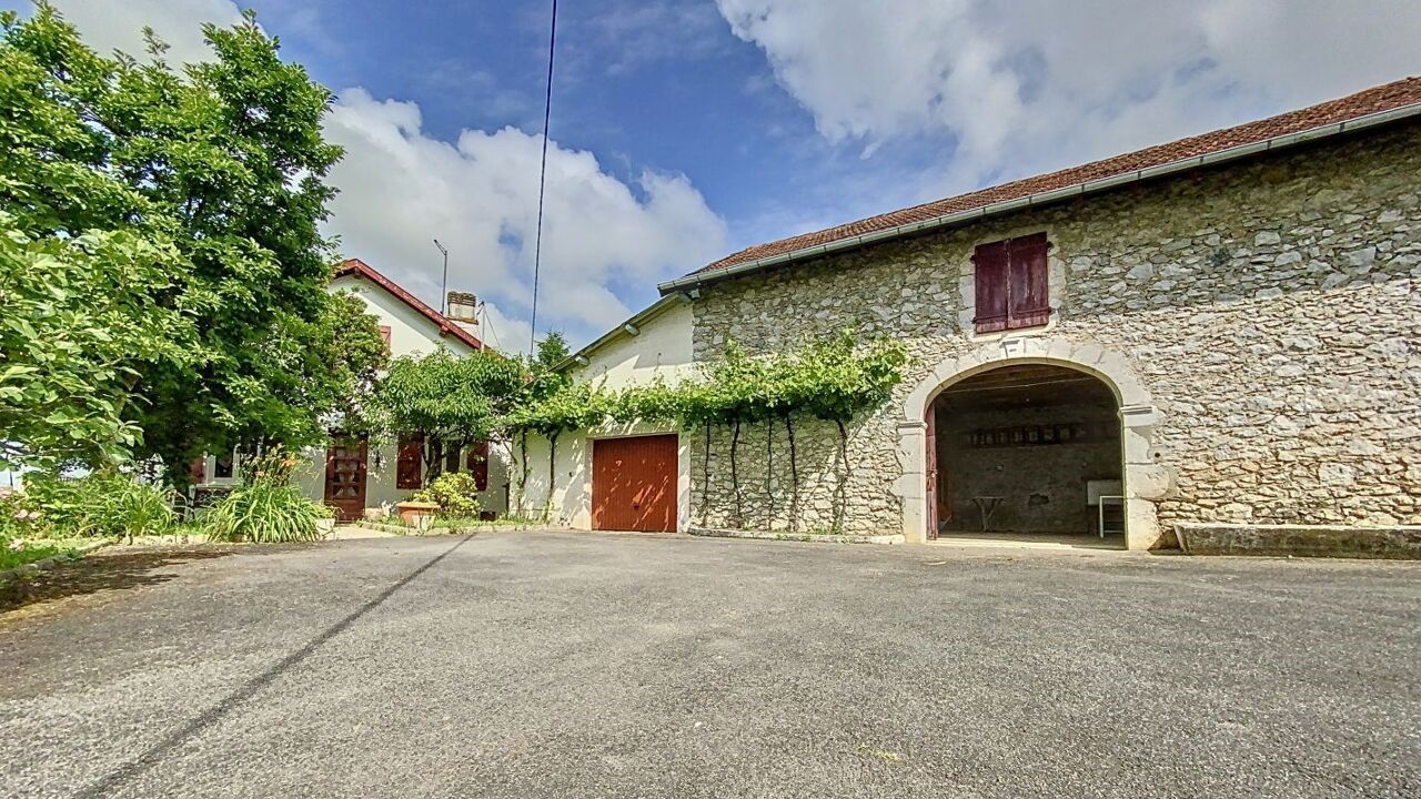 maison 8 pièces 185 m2 à vendre à Puyoô (64270)