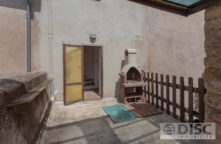 Très grande maison de village avec terrasse — photo 2