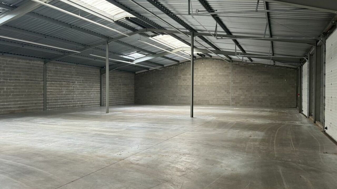 commerce  pièces 1320 m2 à louer à Mettray (37390)