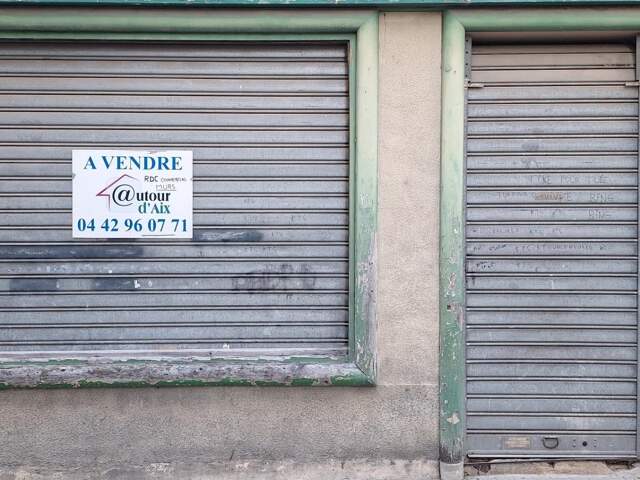 Murs commerciaux à Vendre rue piétonne de Pertuis — photo du bien