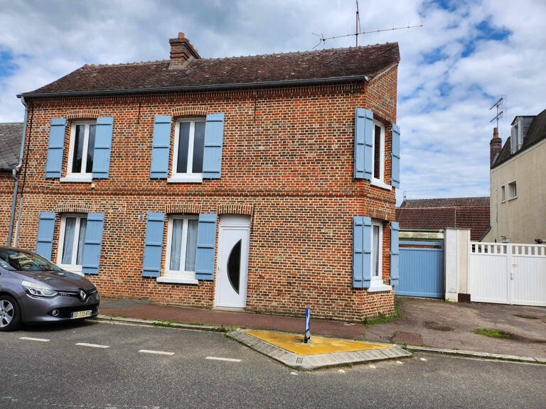 Maison de ville 109m2 5 pièces avec jardinet. — photo 1