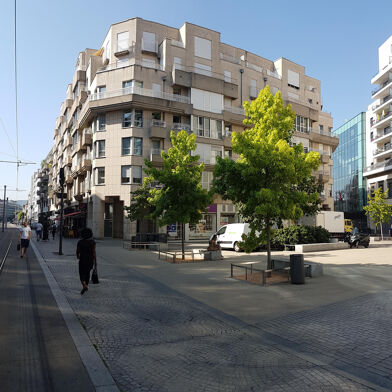 Bureau 5 pièces 319500 €