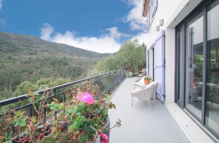 villa en parfait état avec belle vue dominante — photo 2