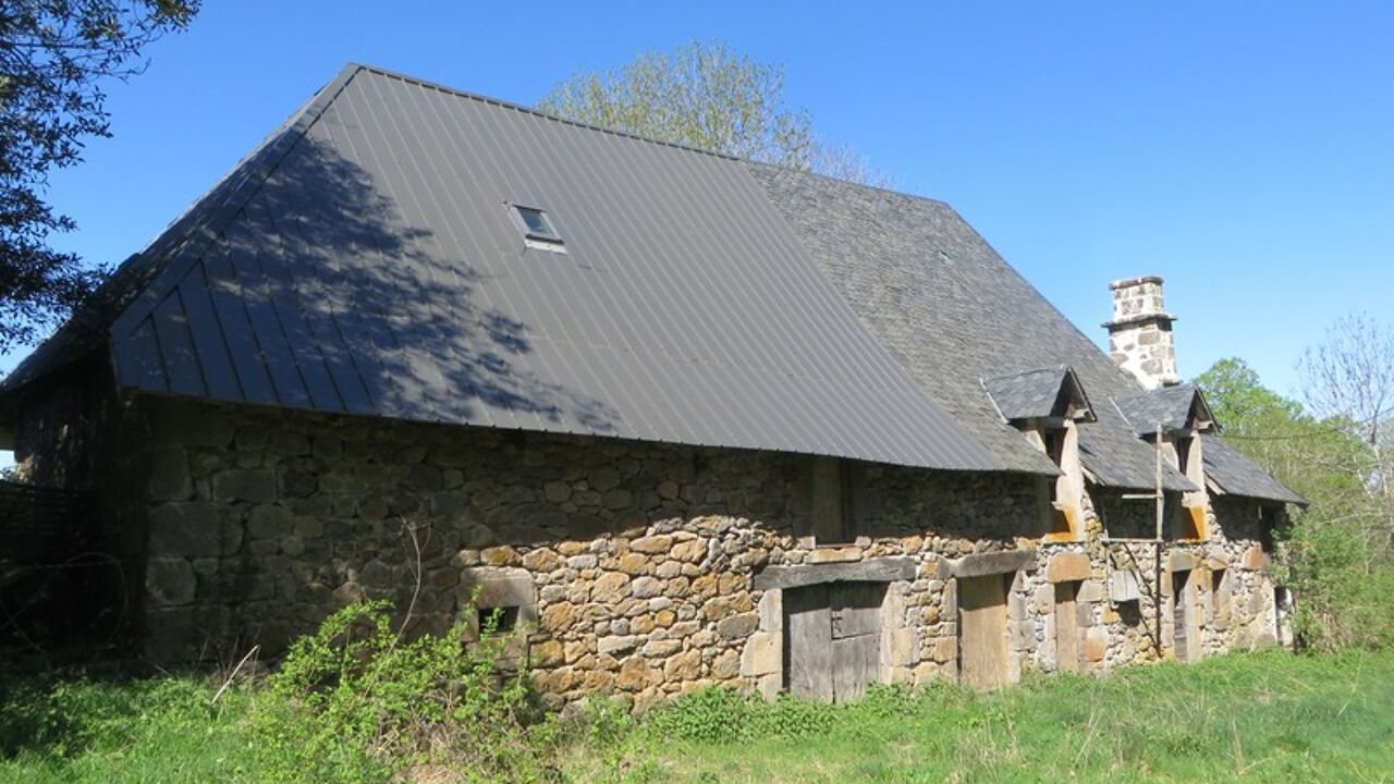 maison 3 pièces 260 m2 à vendre à Saint-Cernin (15310)