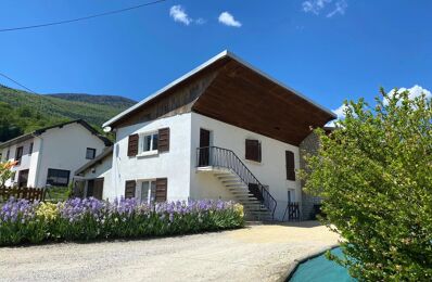 location maison 1 130 € CC /mois à proximité de Porte-de-Savoie (73800)