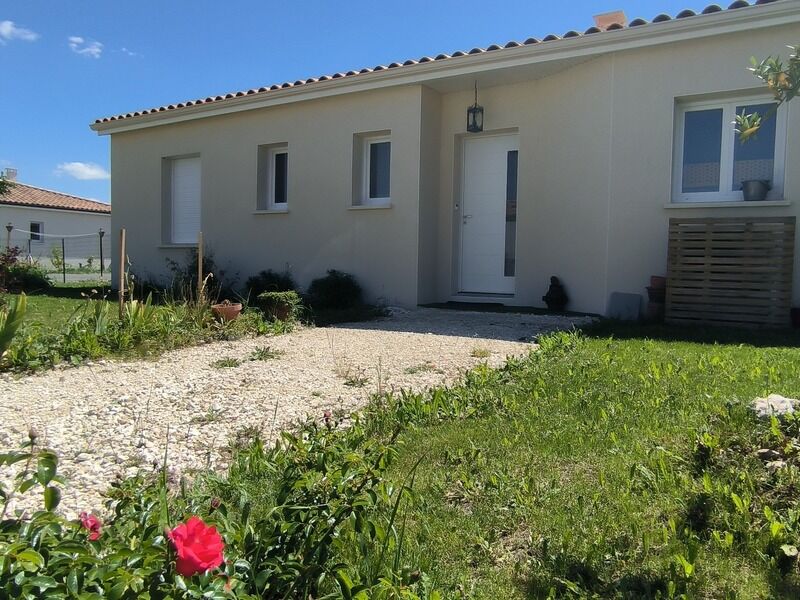 Villa / Maison 3 pièces  à vendre Semussac 17120