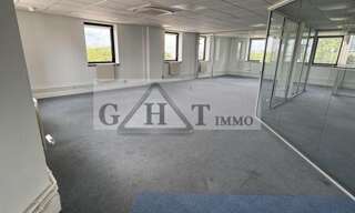 Bureau  200 m² à louer à Saint-Denis (93200)