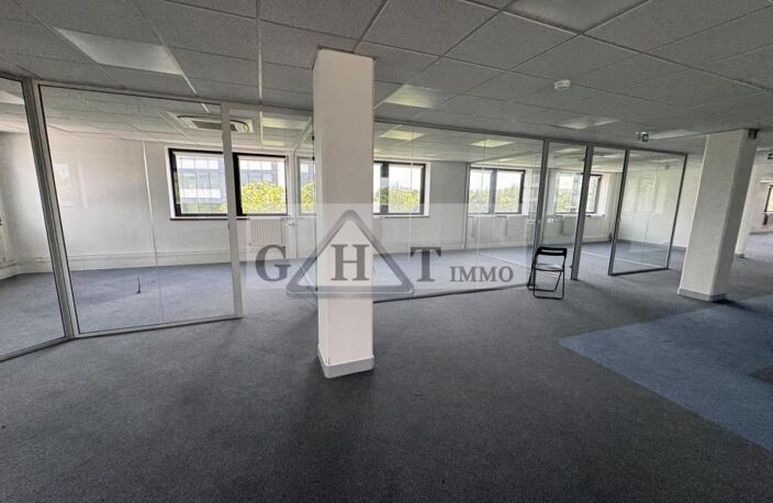 BUREAUX 200 M² A LOUER SAINT DENIS — photo 5
