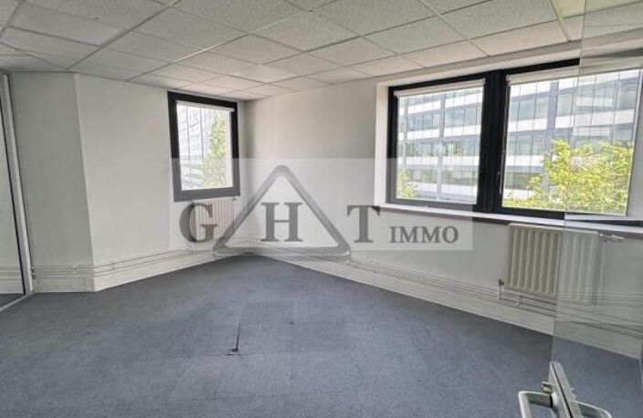 BUREAUX 400 M² A LOUER SAINT DENIS — photo 4