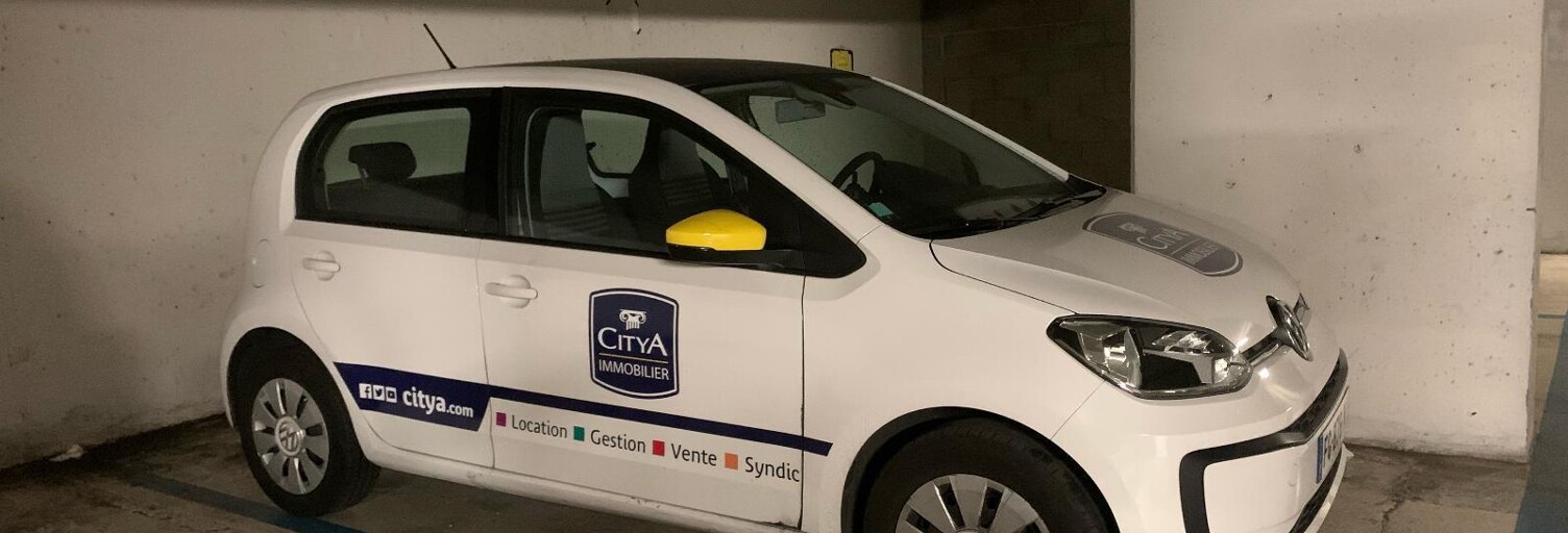 Garage   m² à louer à Tours (37000)