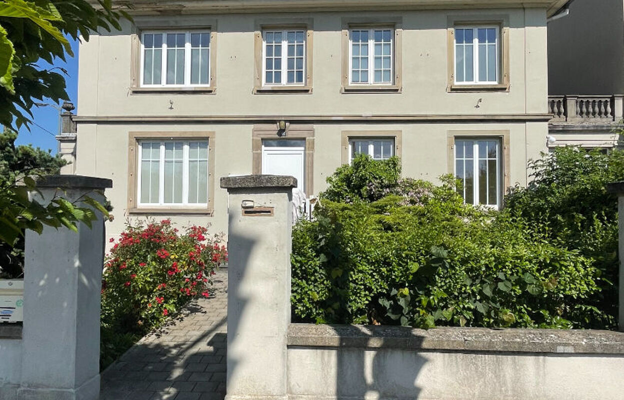 immeuble  pièces 306 m2 à vendre à Cernay (68700)