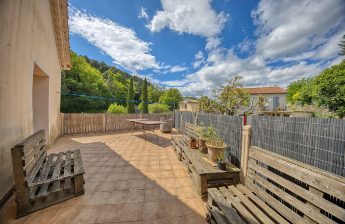 Maison de Village T6 avec Local et Jardin — photo 2