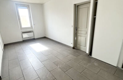 location appartement 550 € CC /mois à proximité de La Bouilladisse (13720)