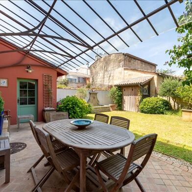 Maison 7 pièces 987198 €