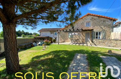 vente maison 165 000 € à proximité de Coulombiers (86600)