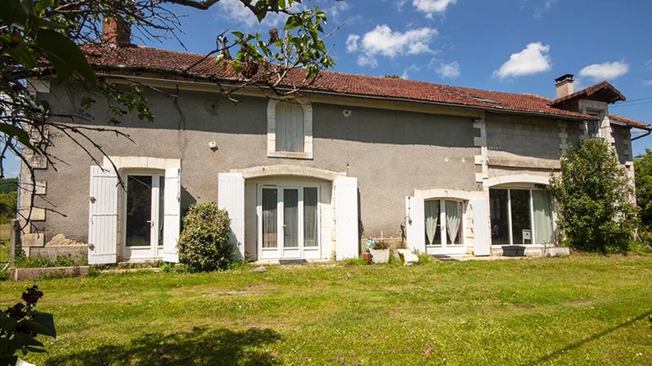 maison 5 pièces 212 m2 à vendre à Saint-Pierre-de-Côle (24800)