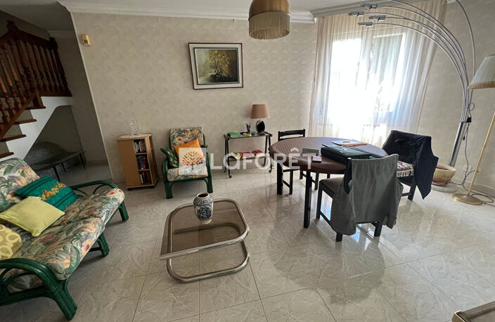 LATTES CENTRE Villa d'Architecte  200 m² sur 800 m² de terrain — photo 3