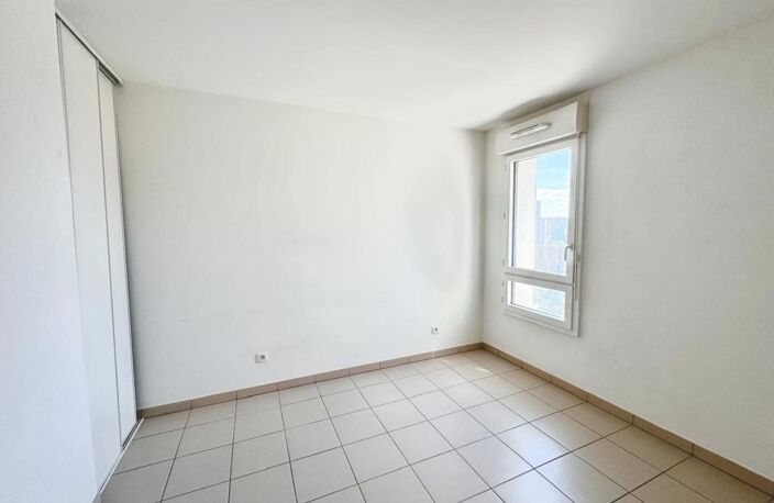 APPARTEMENT T3 QUARTIER BORDEROUGE — photo 4