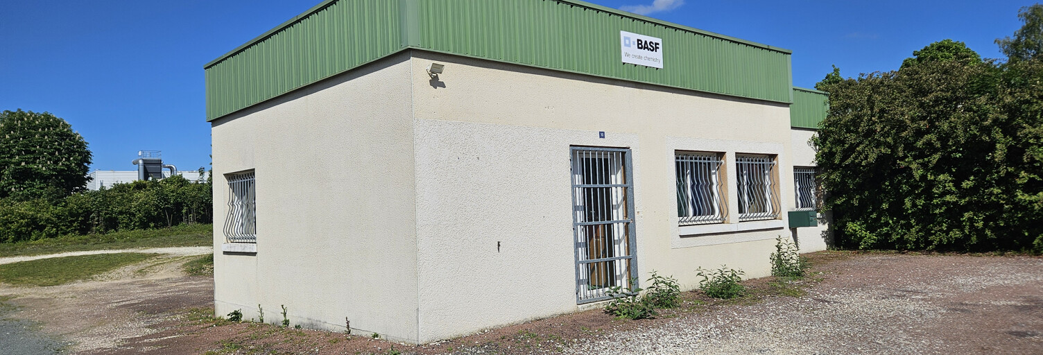 Local industriel  195 m² à louer à Saintes (17100)
