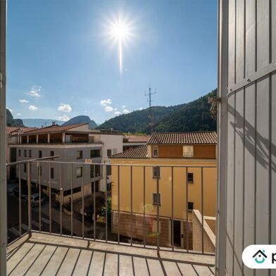 Appartement 4 pièces 144000 €