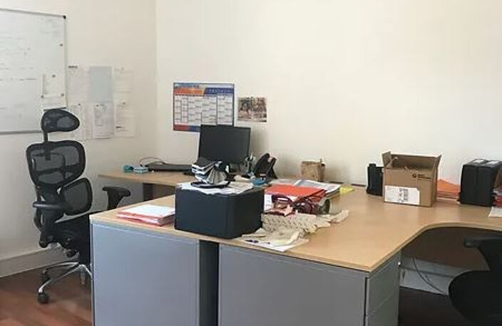 SAINT-OUEN 93400 - LOCATION - BUREAUX - 103m2 - LOCAUX PROFE — photo 5