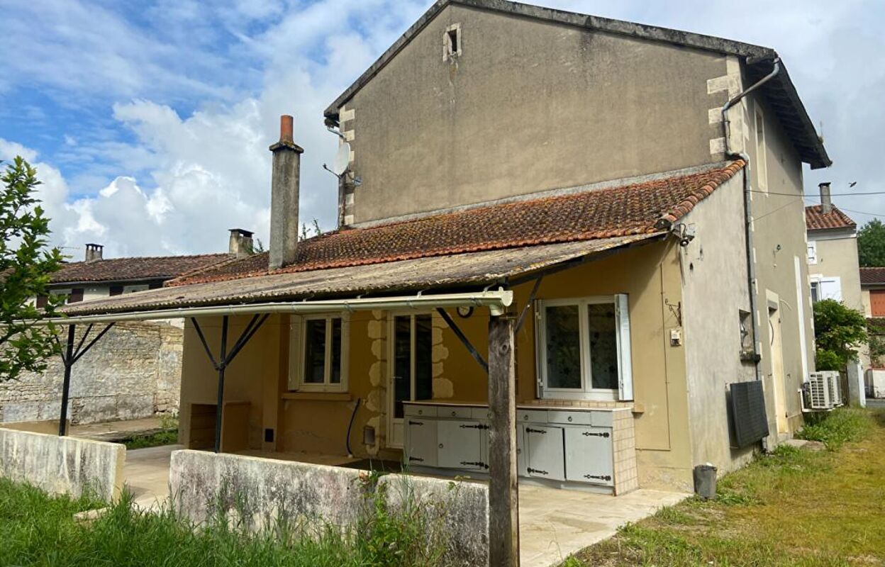 maison 5 pièces 120 m2 à vendre à Paizay-Naudouin-Embourie (16240)