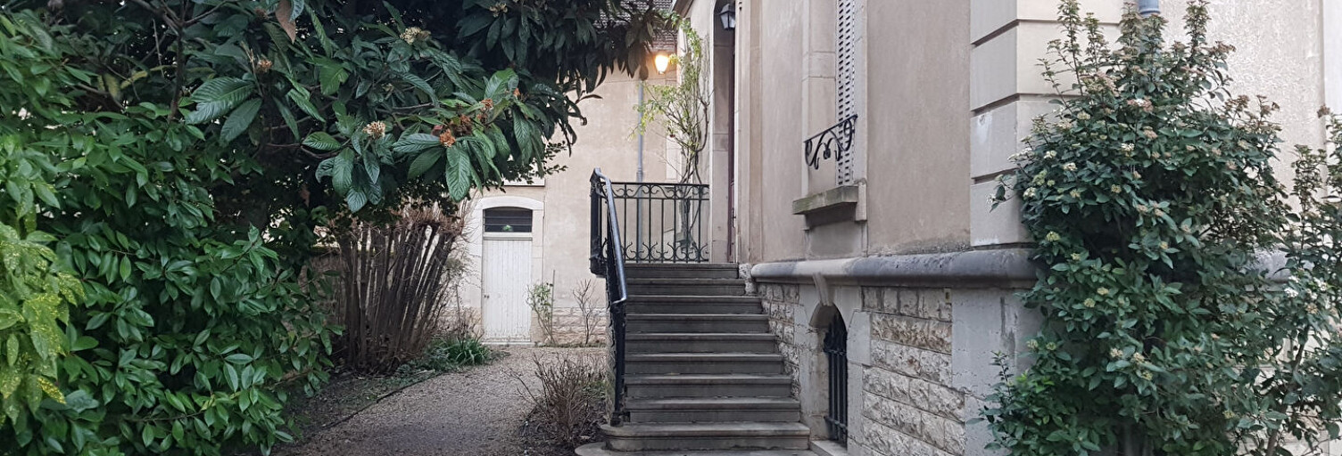 Maison 12 Pièces 400 m² à vendre à Beaune (21200)