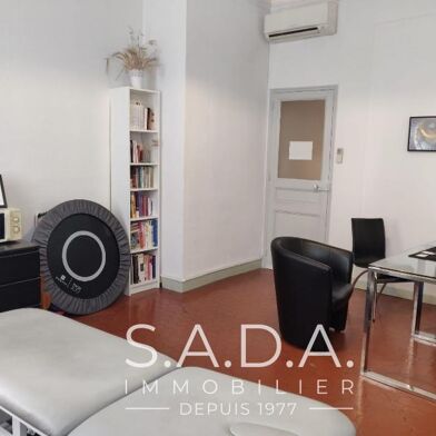 Bureau 1 pièces 675 €