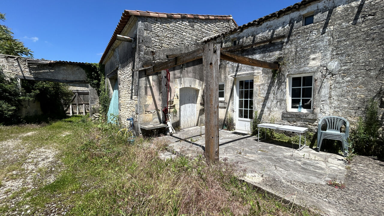 maison 4 pièces 121 m2 à vendre à Nercillac (16200)