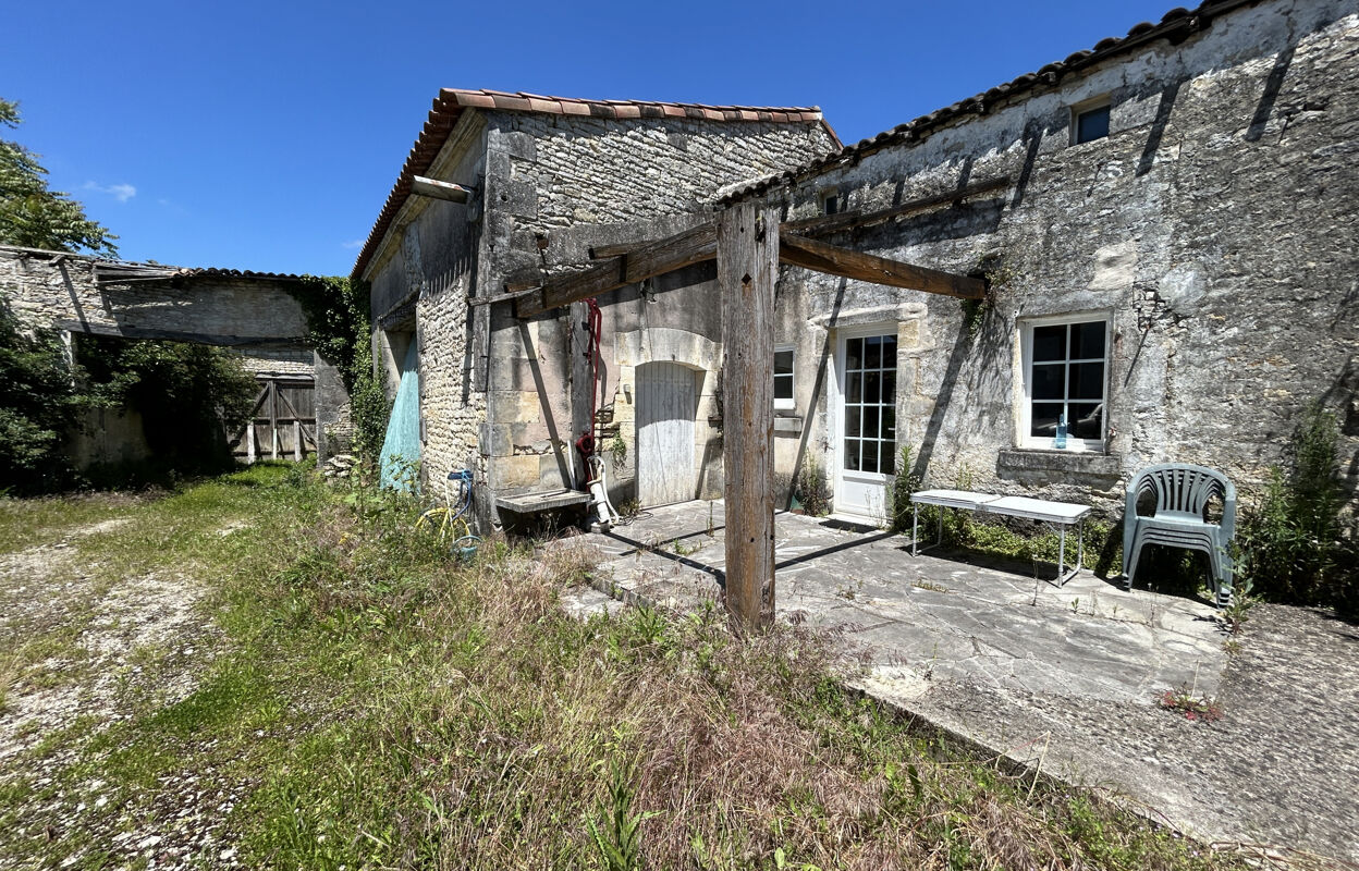 maison 4 pièces 121 m2 à vendre à Nercillac (16200)