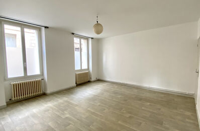 location appartement 380 € CC /mois à proximité de Roches-Prémarie-Andillé (86340)