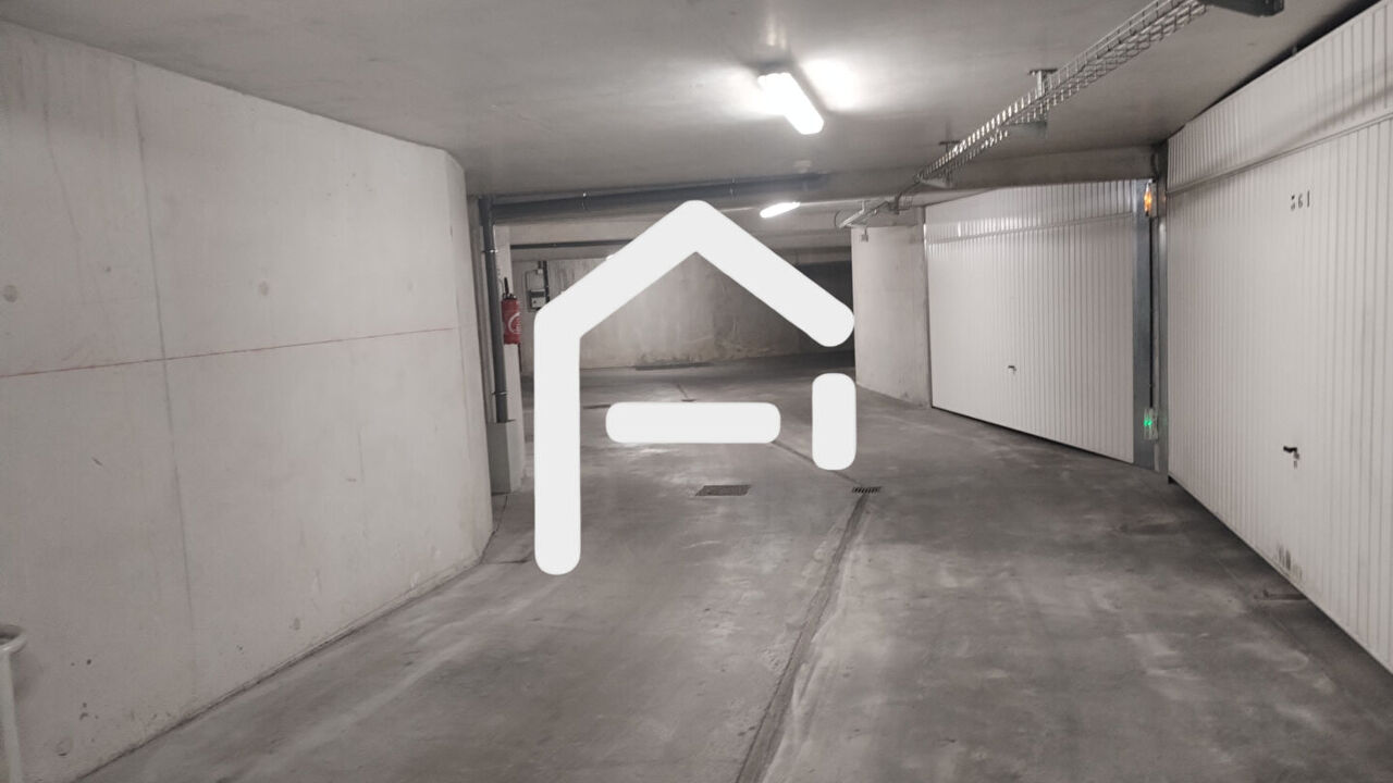 garage  pièces 13 m2 à vendre à Marseille 9 (13009)