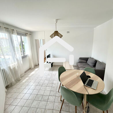 Appartement 3 pièces 1000 €