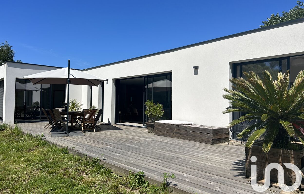 maison 5 pièces 140 m2 à vendre à Roaillan (33210)