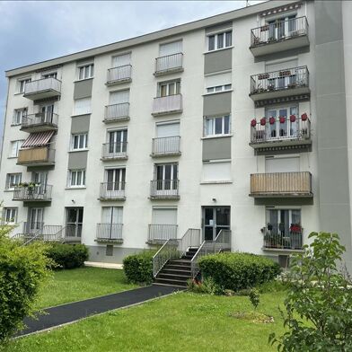 Appartement 4 pièces 92990 €