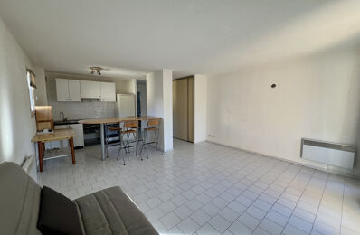 location appartement 850 € CC /mois à proximité de Venelles (13770)