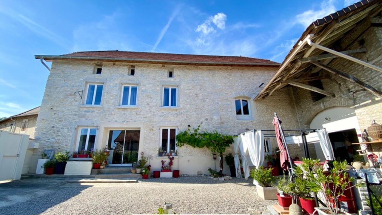 maison 6 pièces 276 m2 à vendre à Morestel (38510)