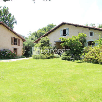 Maison 14 pièces 593600 €