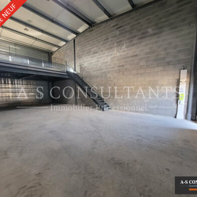 Local industriel  1450 €